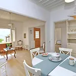 Kamara *